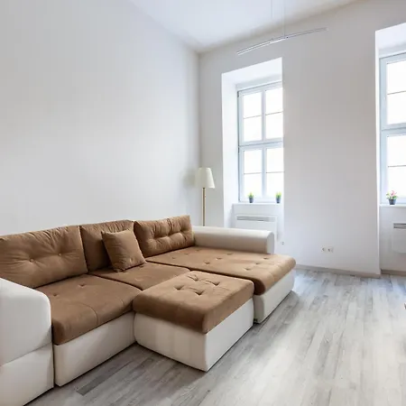 Cs6 Csengery Budapest